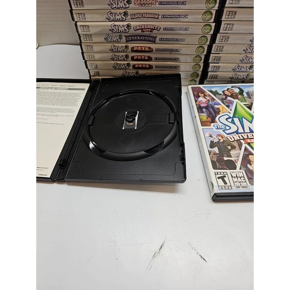 The Sims 3 PC Game Lot Seasons Late Night‎ Stuff Dragon Valley Pets 28 Discs